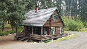 Reference image of a ranger station in the woods
